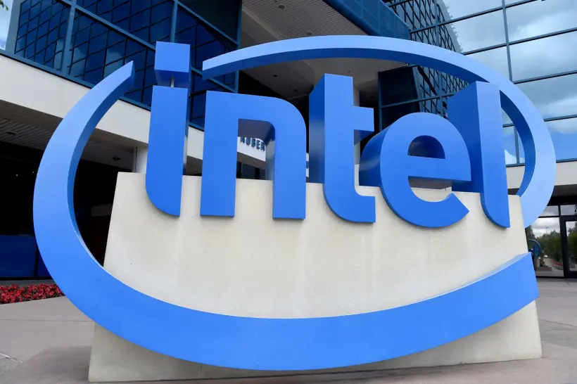 Intel：半導体の不足は2024年まで続くと予想されています