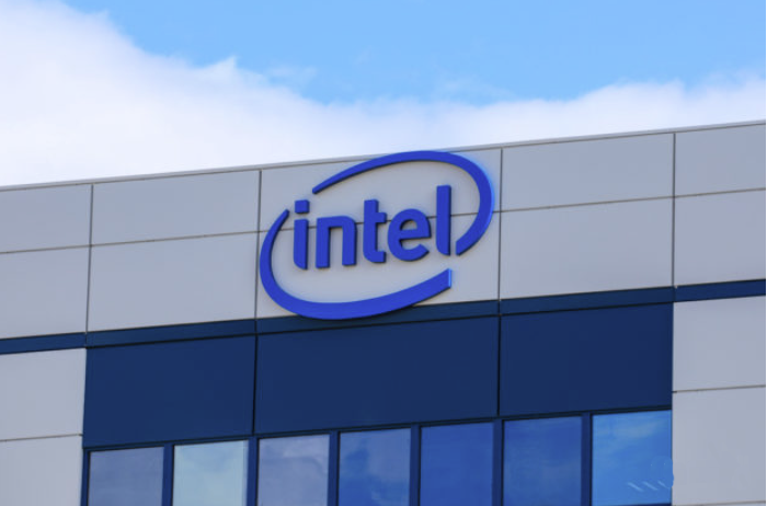 Intelが一部のFPGAの価格を最大20％引き上げたと噂されています！