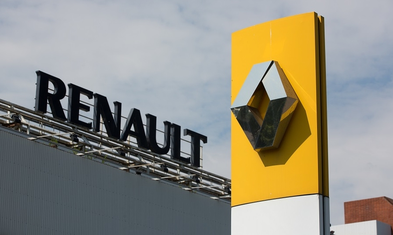 自動車用チップの不足が続く中、Stellantis と Renault スペインの工場の一部を閉鎖