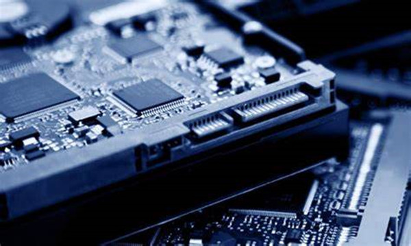 低消費電力FPGA、メモリIC、イーサネットトランシーバIC、携帯電話ICを回収します。