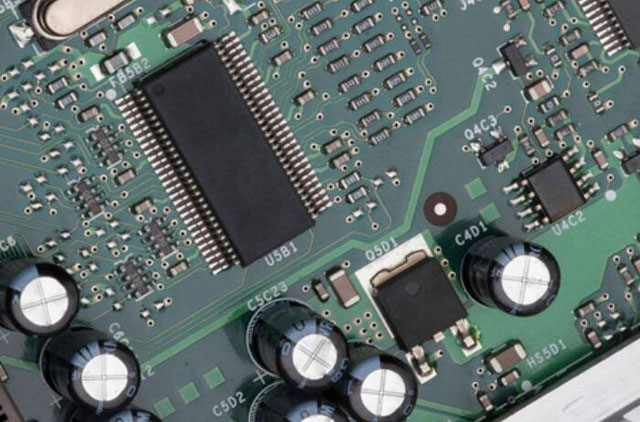 リサイクル[Infineon]NORフラッシュメモリ、AIROC™車載ワイヤレスチップ、MOSFET（Si/SiC）トランジスタ