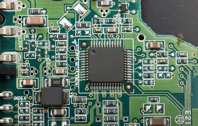 供給 [NXP] 車載ネットワーク： CANトランシーバ、イーサネット、FlexRayトランシーバ、システム基盤チップ