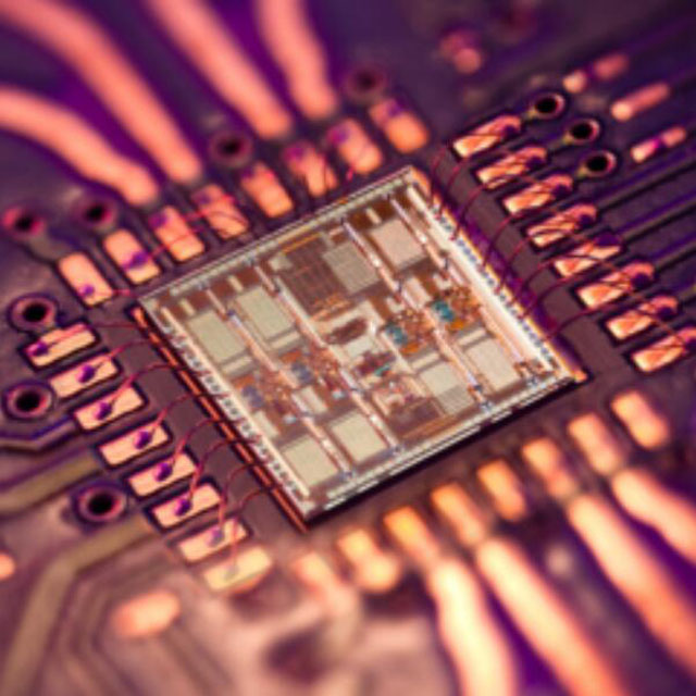 供給、リサイクル [Broadcom] AFSI-R74C4SB 56Gb/s 4チャンネル リニア TIA (トランスインピーダンスアンプ) IC