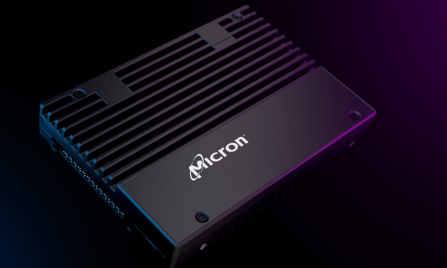 マイクロンは業界初となるSSD製品ラインアップを発表し、AI革命を推進します